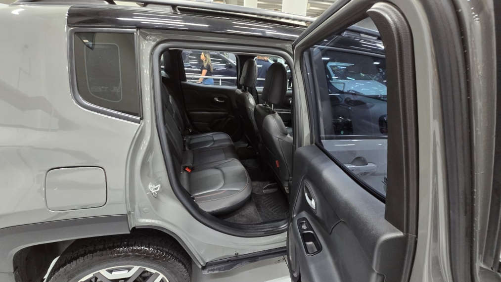 jeep renegade 1.3 t270 turbo flex trailhawk 4x4 at9 1p automatico 202312