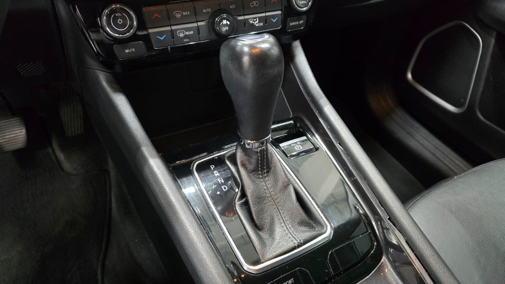 jeep compass 1.3 t270 turbo flex longitude at6 4p automatico 20227