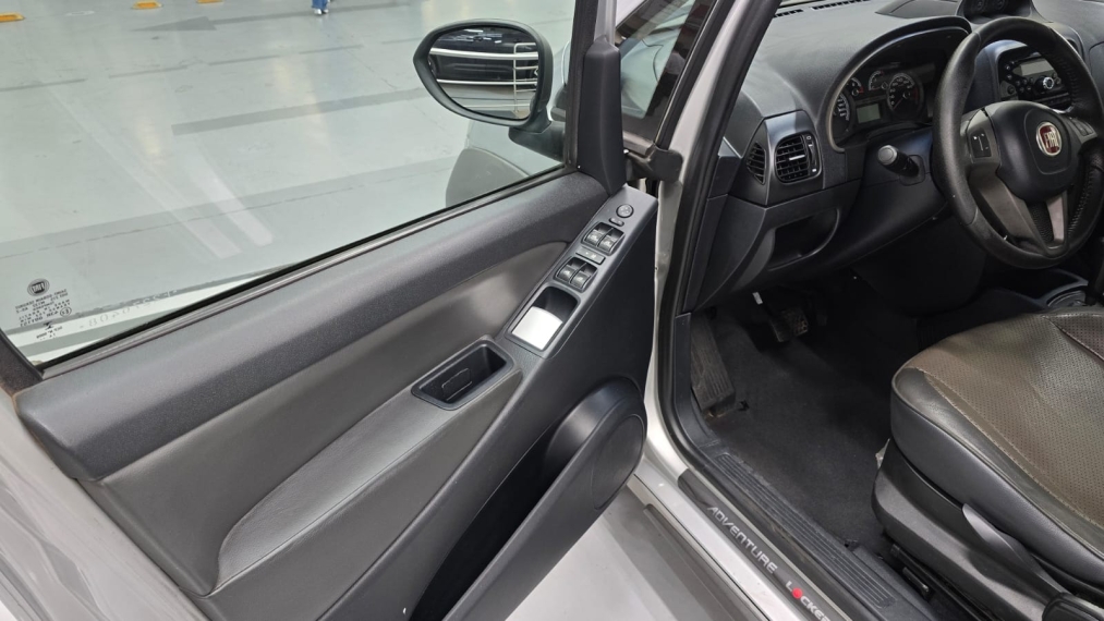 fiat idea 1.8 mpi adventure 16v flex 4p automatizado manual 20159