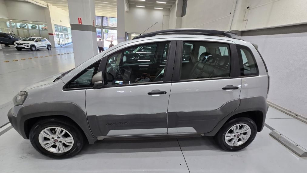 fiat idea 1.8 mpi adventure 16v flex 4p automatizado manual 20155