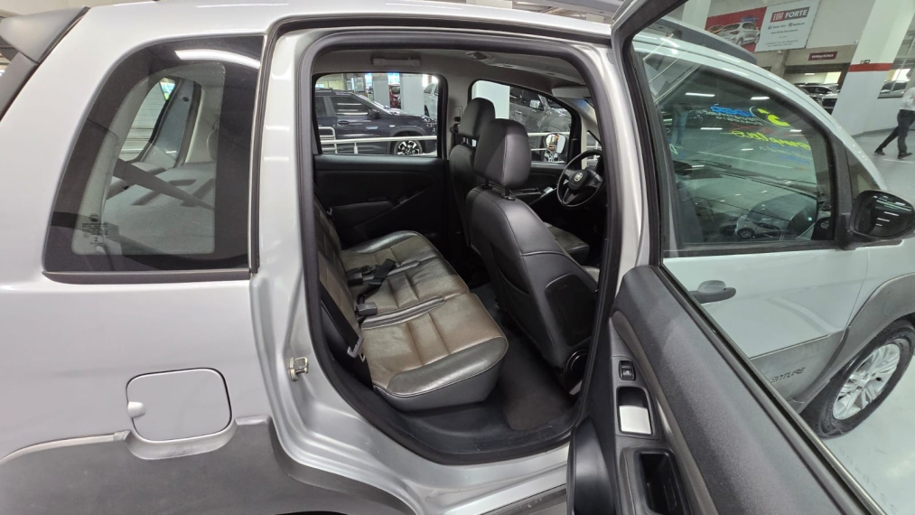 fiat idea 1.8 mpi adventure 16v flex 4p automatizado manual 201511