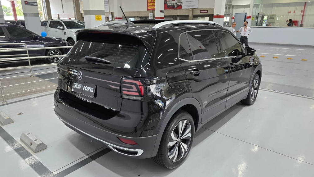 volkswagen t-cross 1.4 250 tsi total flex highline automatico 4p 202414