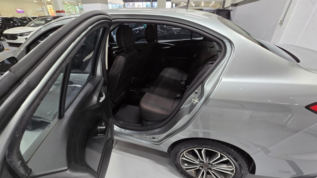 fiat cronos 1.8 e.torq flex precision manual 4p 201912