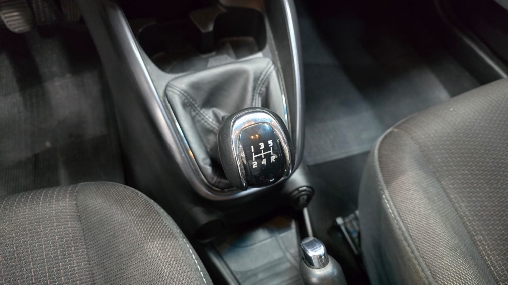 fiat cronos 1.8 e.torq flex precision manual 4p 20197