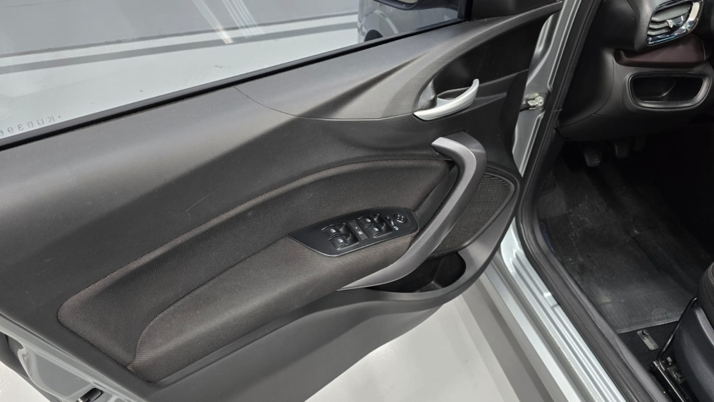 fiat cronos 1.8 e.torq flex precision manual 4p 20199