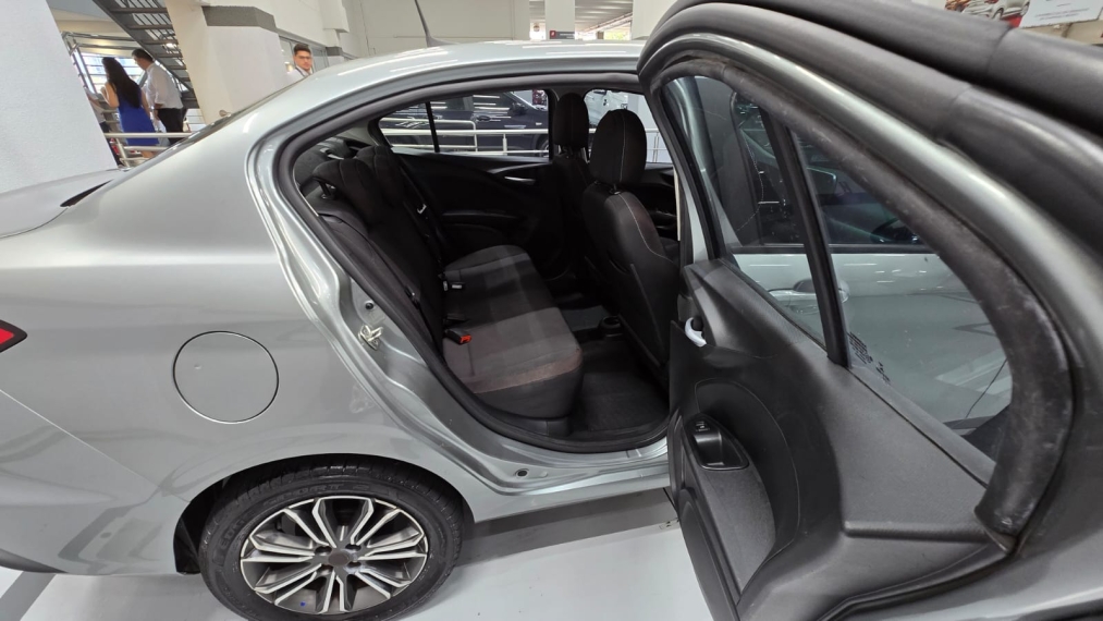 fiat cronos 1.8 e.torq flex precision manual 4p 201911