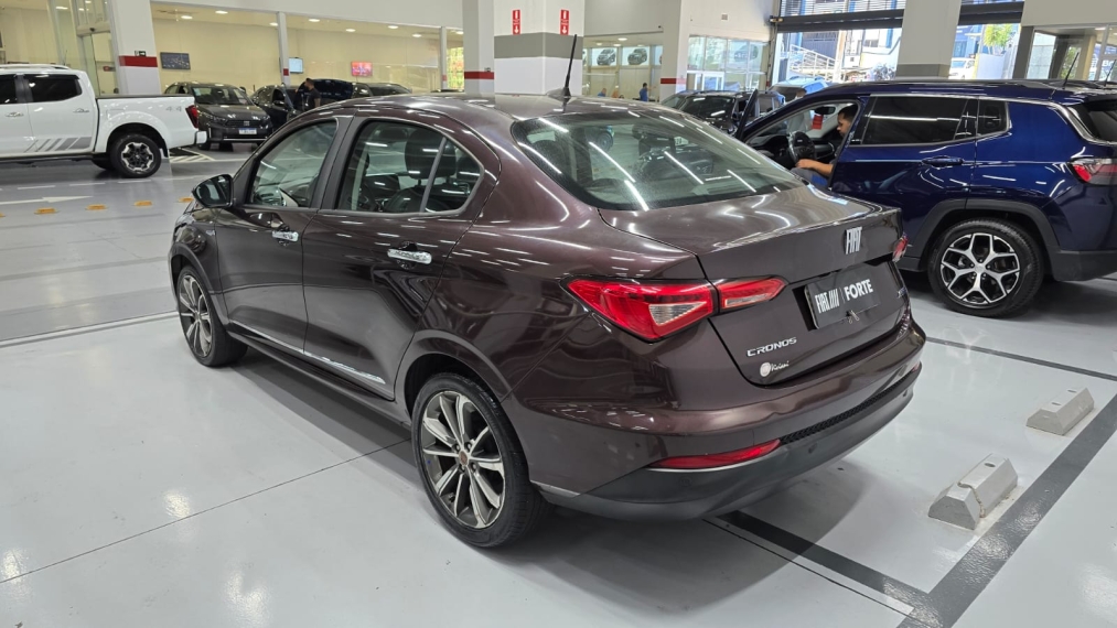 fiat cronos 1.8 e.torq flex precision at6 4p automatico 201815