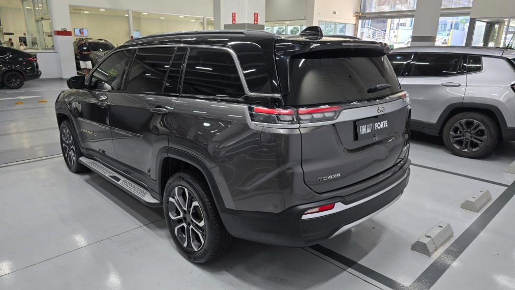 jeep commander 2.0 td380 turbo diesel limited at9 4p automatico 202215