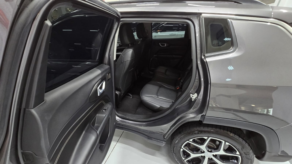 jeep compass 1.3 t270 turbo flex longitude at6 4p automatico 202512
