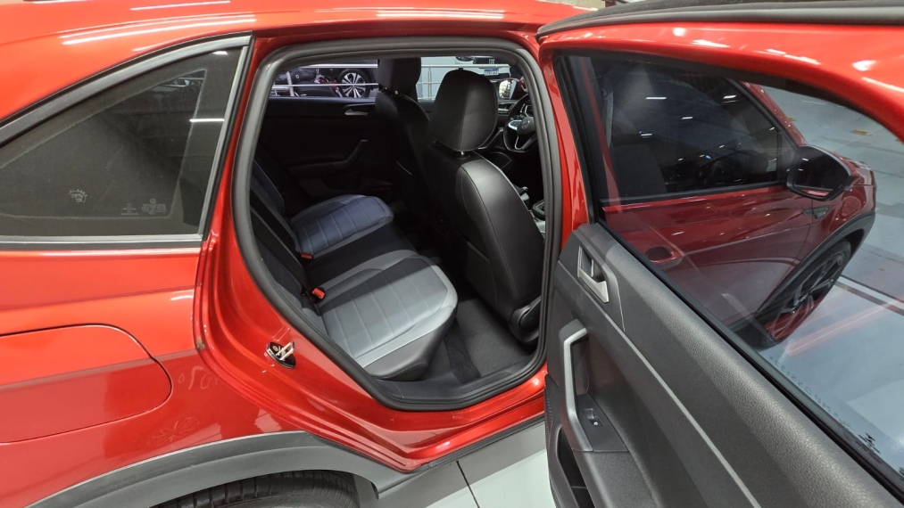 volkswagen nivus 1.0 200 tsi total flex highline automatico 4p 202111