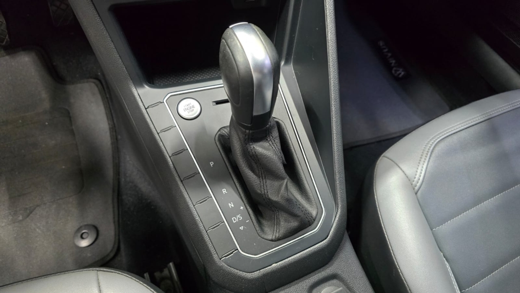 volkswagen nivus 1.0 200 tsi total flex highline automatico 4p 20217