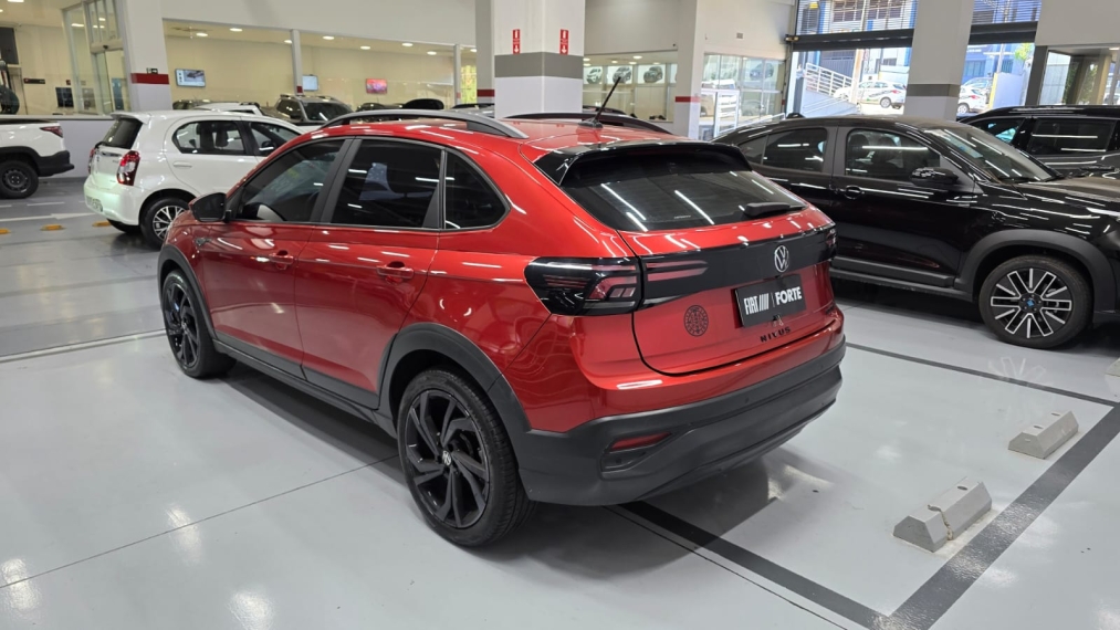 volkswagen nivus 1.0 200 tsi total flex highline automatico 4p 202115