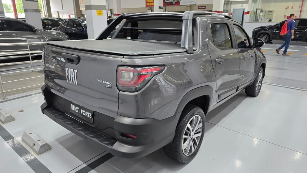 fiat strada 1.3 firefly flex volcano cd cvt 4p automatico 202414