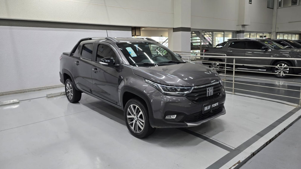 fiat strada 1.3 firefly flex volcano cd cvt 4p automatico 20243