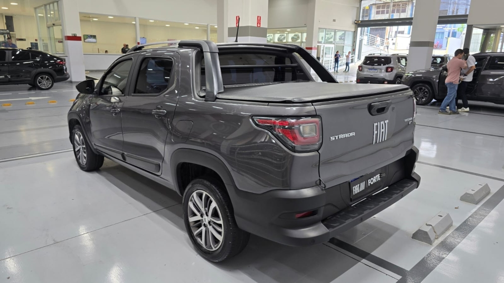 fiat strada 1.3 firefly flex volcano cd cvt 4p automatico 202416