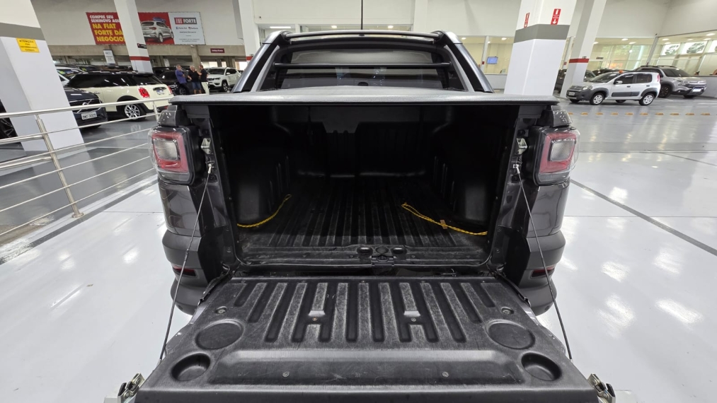 fiat strada 1.3 firefly flex volcano cd cvt 4p automatico 202413