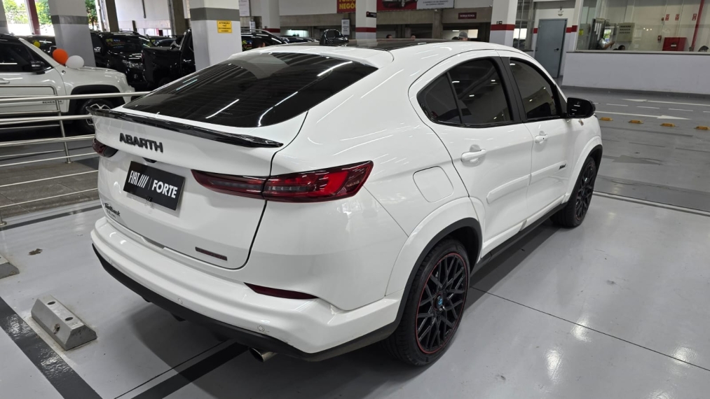 fiat fastback 1.3 turbo 270 flex abarth at6 4p automatico 202513