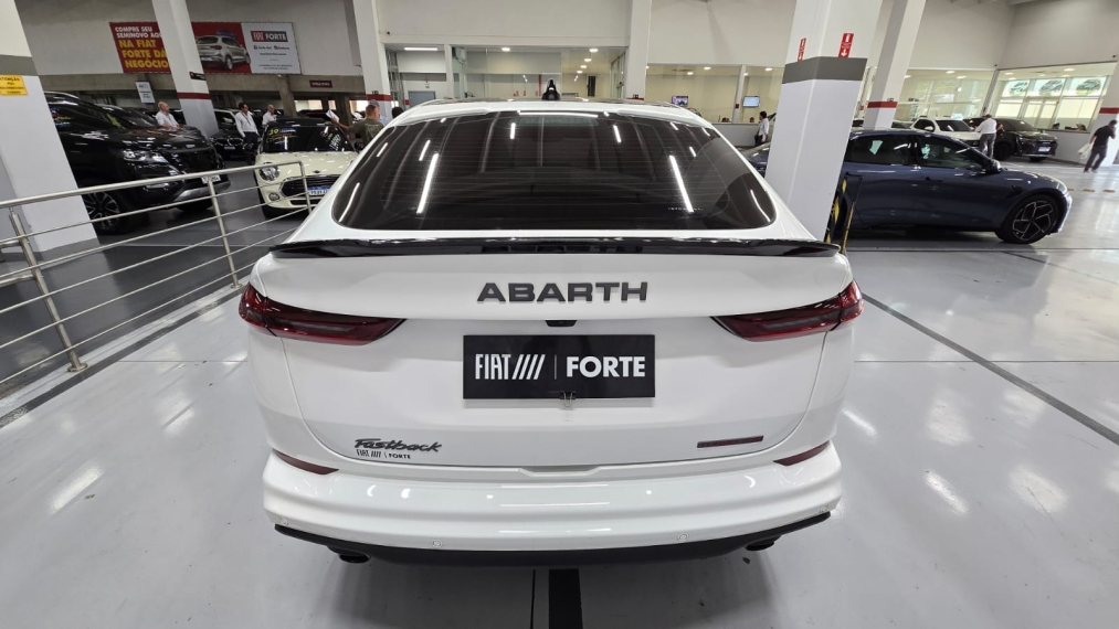 fiat fastback 1.3 turbo 270 flex abarth at6 4p automatico 202514