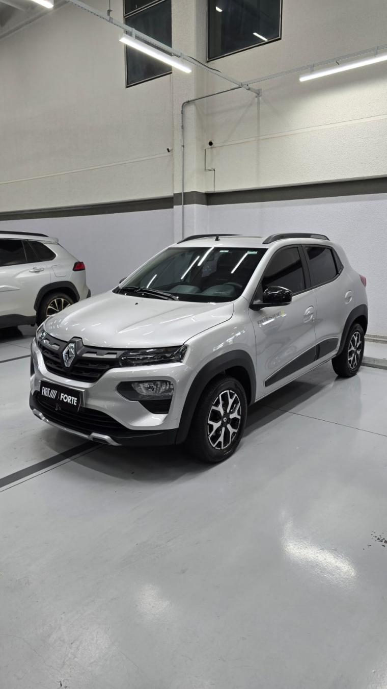 renault kwid 1.0 12v sce flex outsider manual 4p 2025