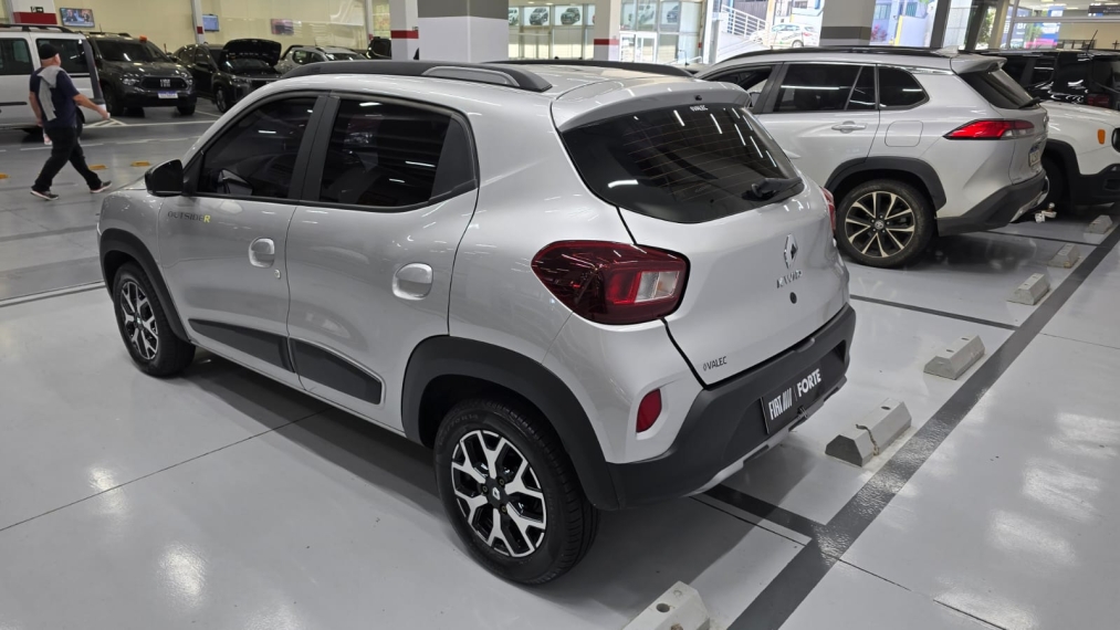 renault kwid 1.0 12v sce flex outsider manual 4p 202515