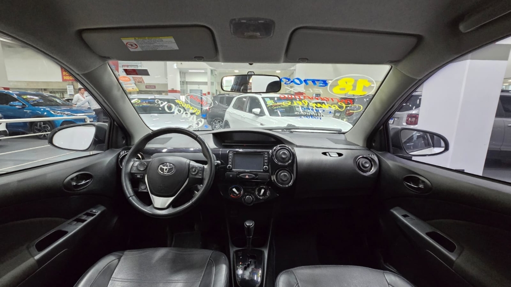 toyota etios 1.5 platinum 16v flex 4p automatico 201812