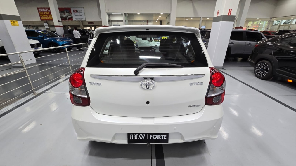 toyota etios 1.5 platinum 16v flex 4p automatico 201814