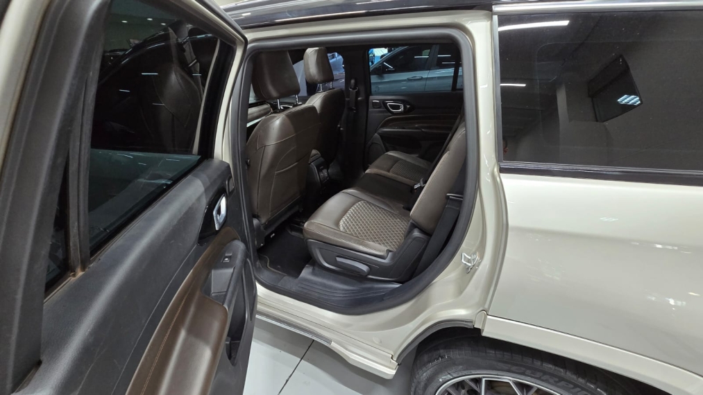 jeep commander 1.3 t270 turbo flex overland at6 4p automatico 202213