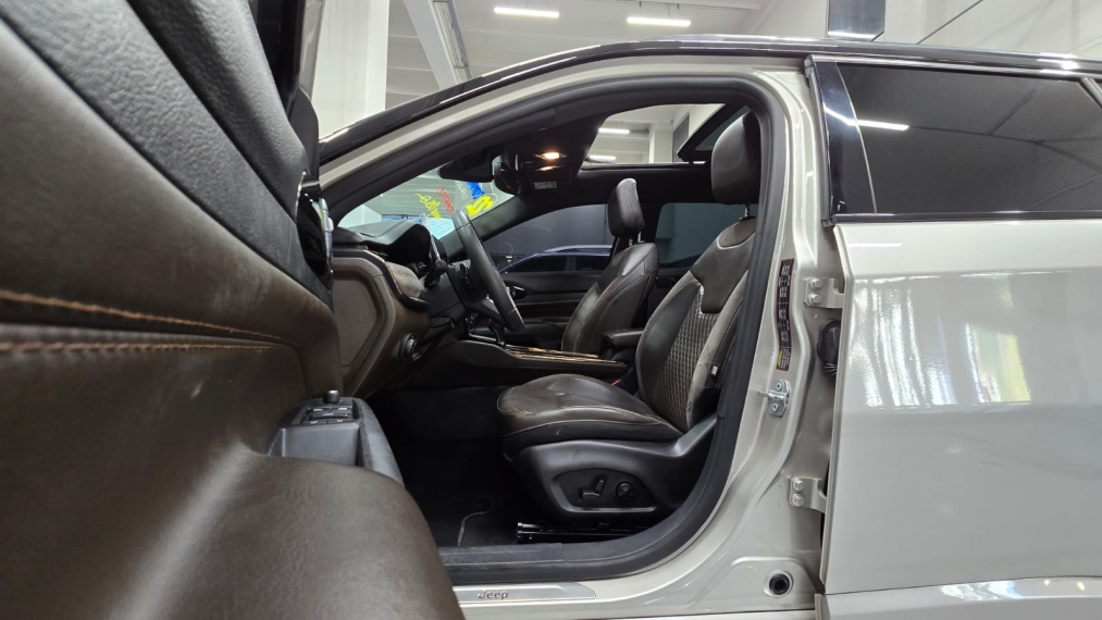 jeep commander 1.3 t270 turbo flex overland at6 4p automatico 202211