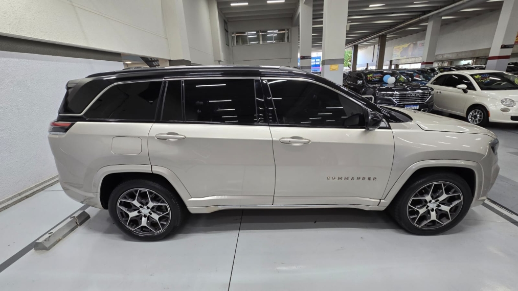 jeep commander 1.3 t270 turbo flex overland at6 4p automatico 20224