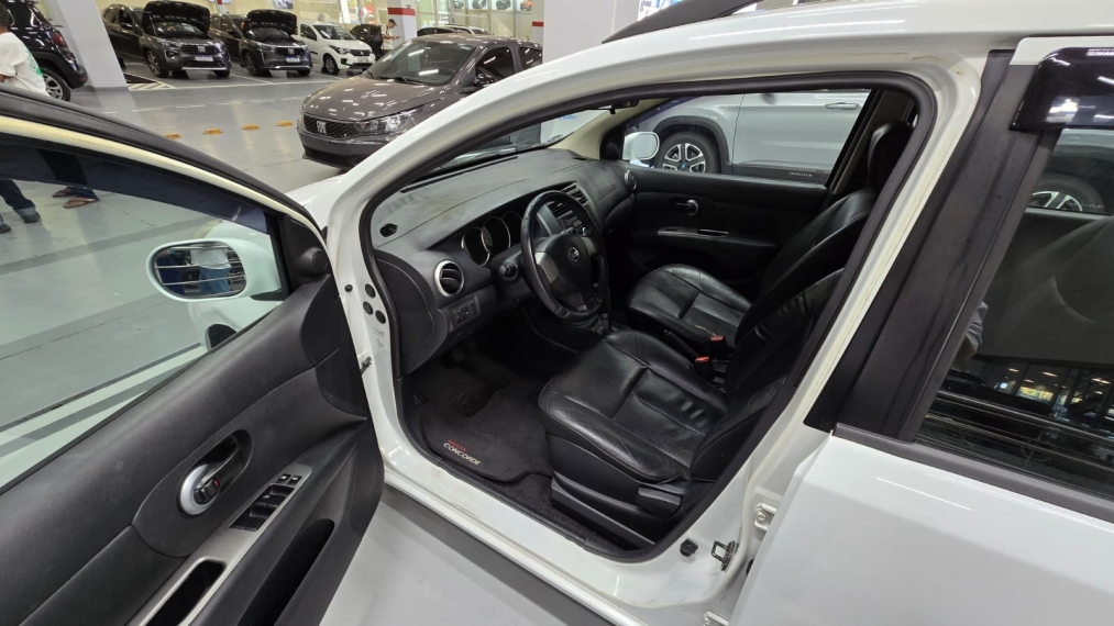 nissan grand livina 1.8 sl 16v flex 4p automatico 20146