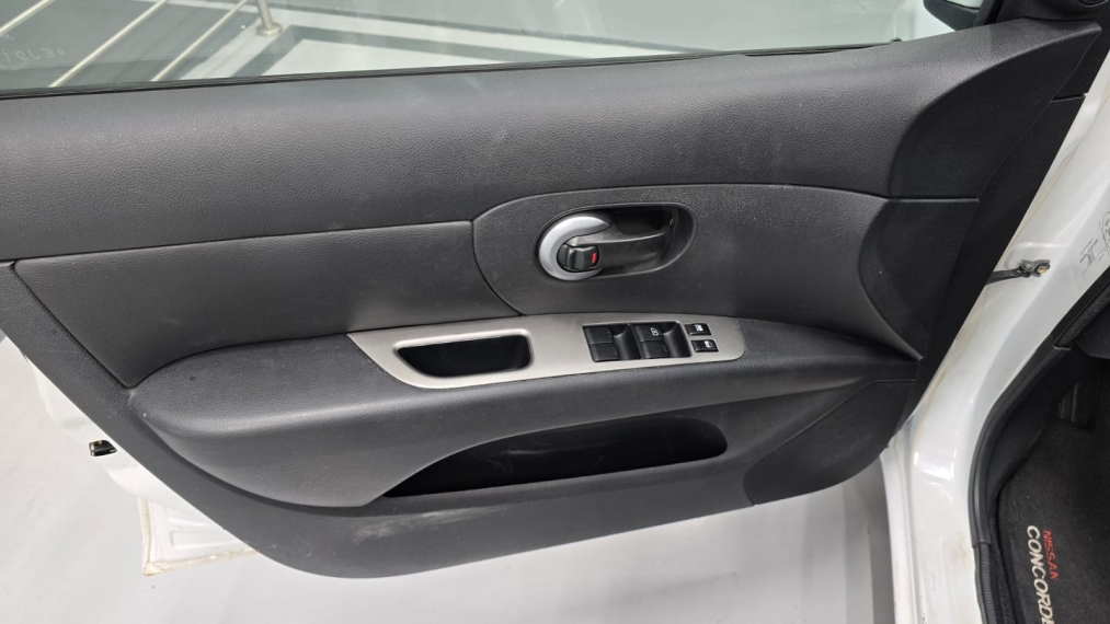 nissan grand livina 1.8 sl 16v flex 4p automatico 20149