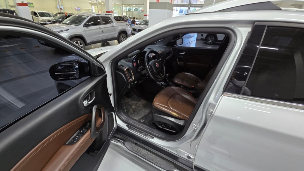 fiat toro 2.0 16v turbo diesel ranch 4wd at9 4p automatico 20196