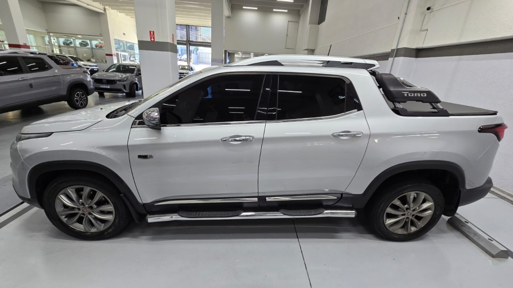 fiat toro 2.0 16v turbo diesel ranch 4wd at9 4p automatico 20195