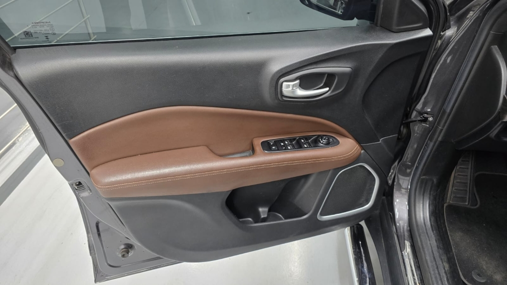 fiat toro 2.0 16v turbo diesel ranch 4wd at9 4p automatico 20239