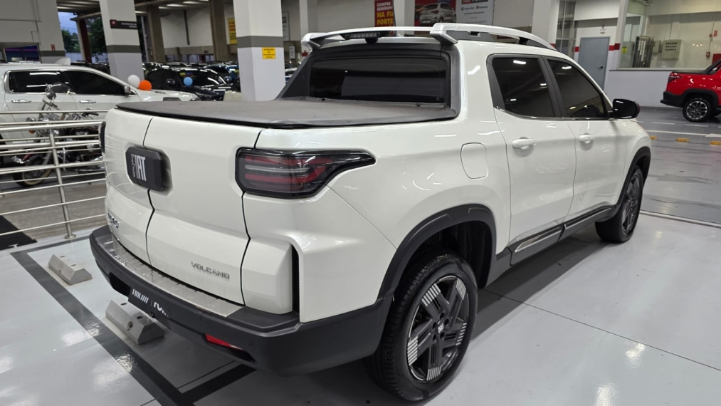 fiat toro 1.3 turbo 270 flex volcano at6 4p automatico 202613