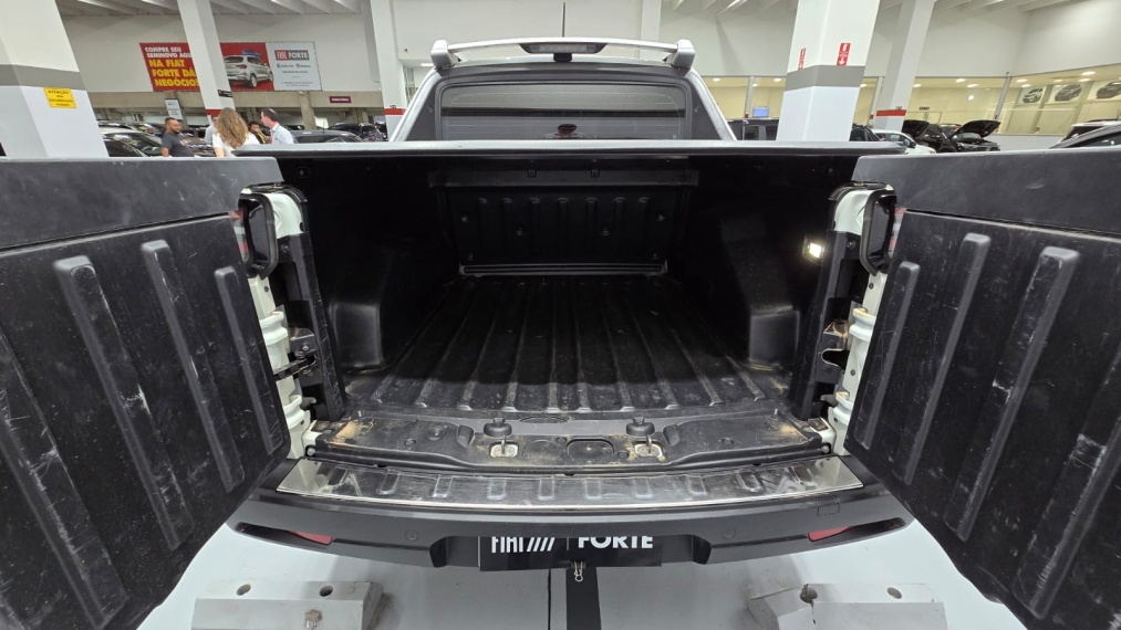 fiat toro 1.3 turbo 270 flex volcano at6 4p automatico 202616