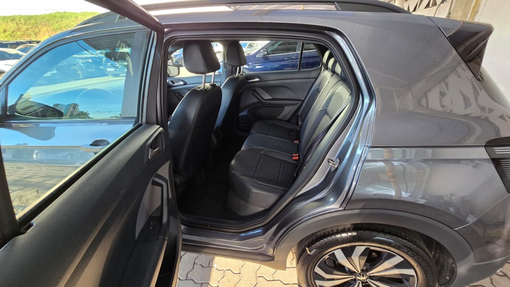 volkswagen t-cross 1.0 200 tsi total flex comfortline automatico 4p 202412