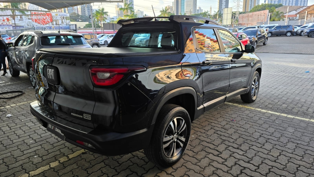 fiat toro 1.3 turbo 270 flex freedom at6 4p automatico 202213
