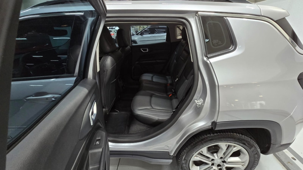 jeep compass 1.3 t270 turbo flex longitude at6 4p automatico 202211