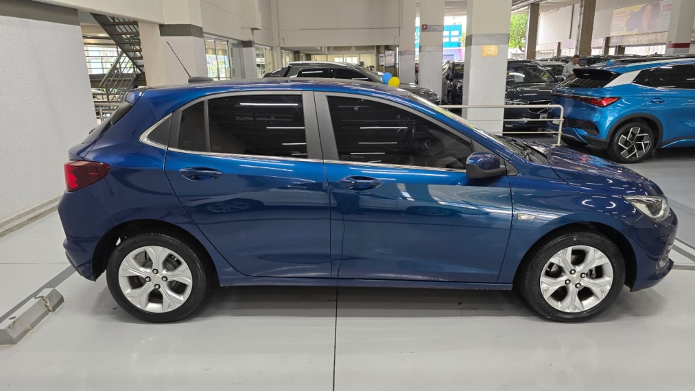 chevrolet onix 1.0 turbo flex premier automatico 4p 20204