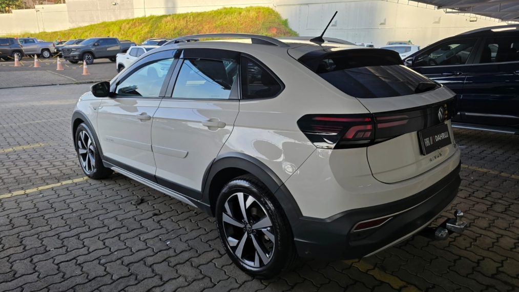 volkswagen nivus 1.0 200 tsi total flex highline automatico 4p 202115