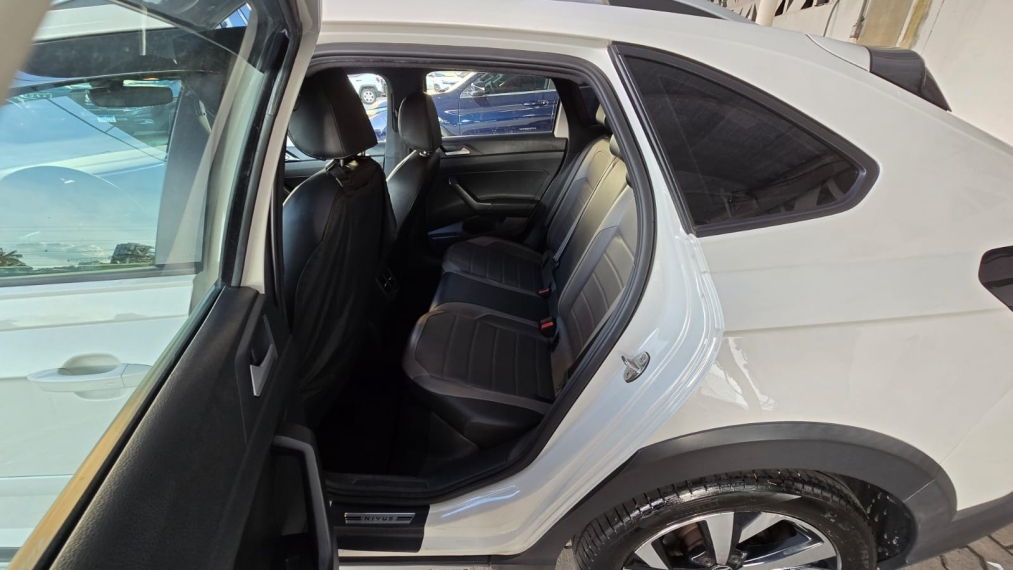 volkswagen nivus 1.0 200 tsi total flex highline automatico 4p 202112