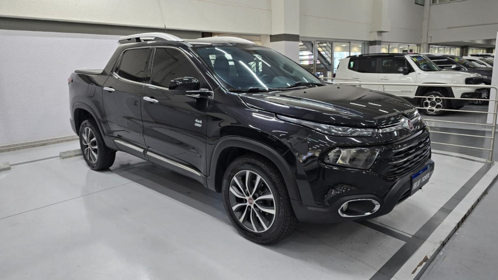 fiat toro 2.0 16v turbo diesel volcano 4wd at9 4p automatico 20213