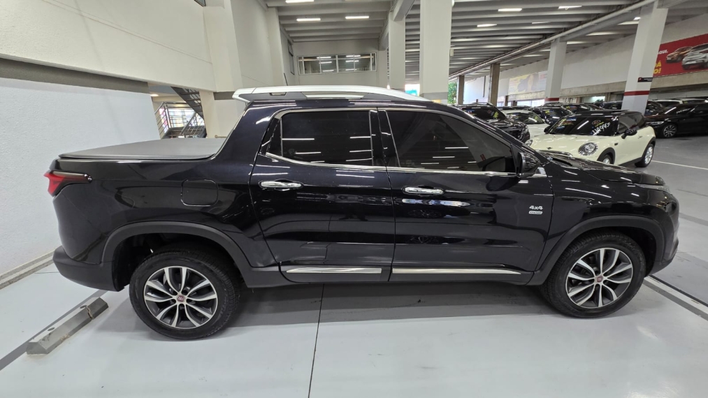 fiat toro 2.0 16v turbo diesel volcano 4wd at9 4p automatico 20214