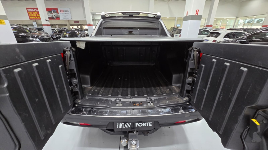 fiat toro 2.0 16v turbo diesel volcano 4wd at9 4p automatico 202116