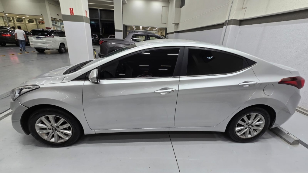 hyundai elantra 2.0 gls 16v flex 4p automatico 20165