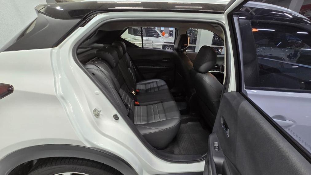 nissan kicks 1.6 16v flexstart exclusive xtronic flex 4p automatico 202311