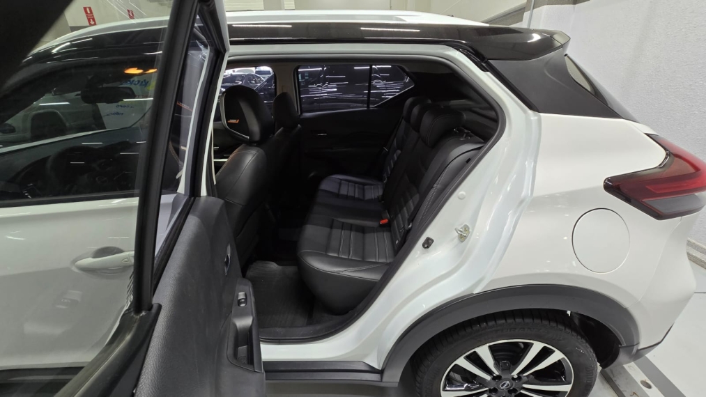 nissan kicks 1.6 16v flexstart exclusive xtronic flex 4p automatico 202312