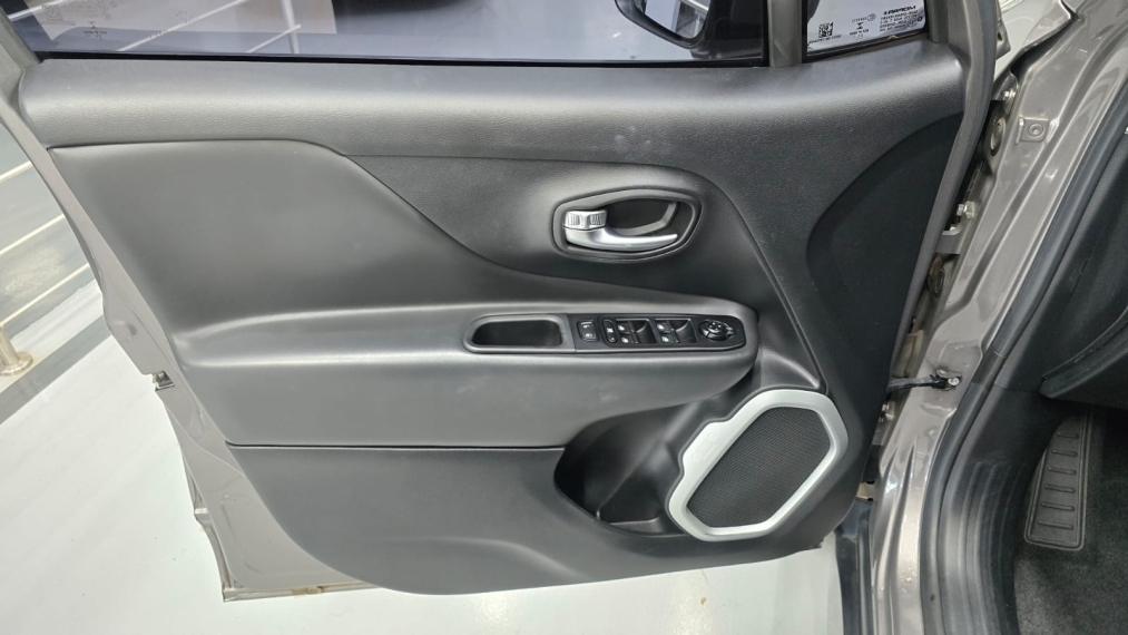 jeep renegade 1.8 16v flex longitude 4p automatico 20219
