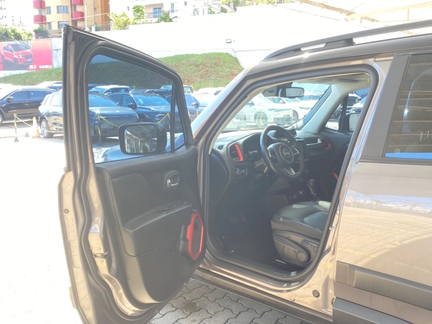 jeep renegade 2.0 16v turbo diesel trailhawk 4p 4x4 automatico 20202